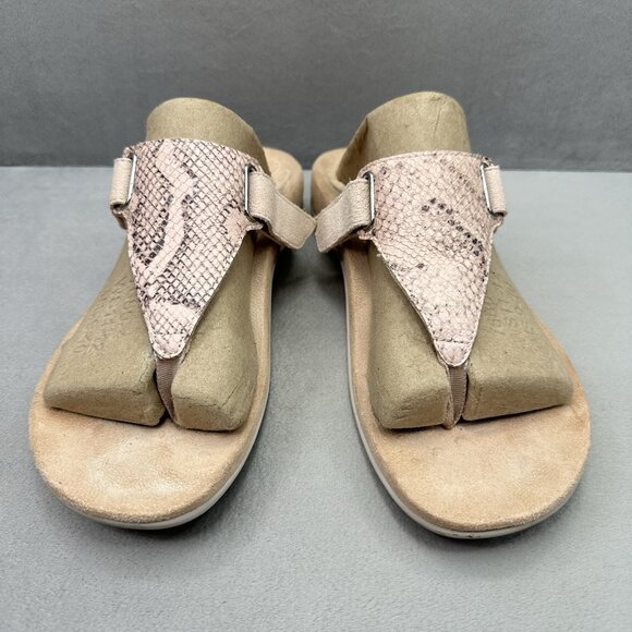 Vionic Wanda Womens Size 8.5 Sandals T-Strap Pale Blush Snakeskin Print Orthotic - Picture 2 of 8